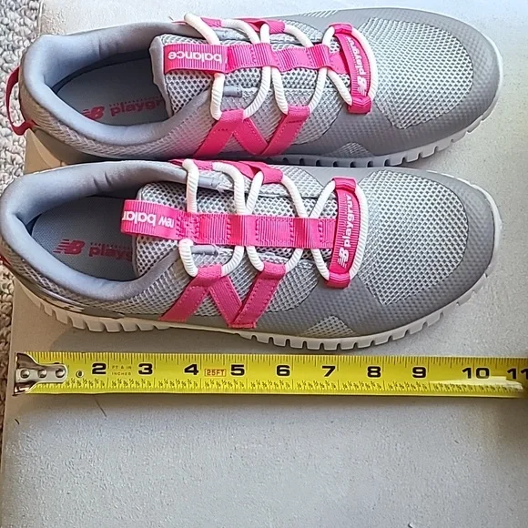 NEW BALANCE GIRLS PINK AND GRAY SIGNATURE ATHLETIC SHOES SIZE 7 - Picture 8 of 12